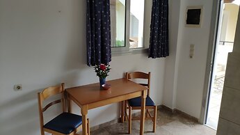 Tondoris Apartments