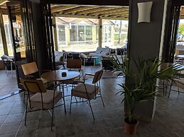 Tondoris Apartments