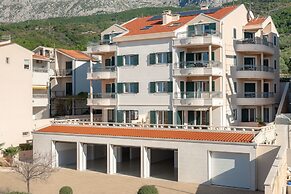 Villa Tucepi Apartments