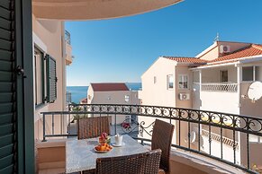Villa Tucepi Apartments