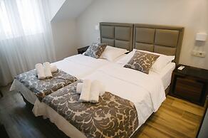 Apartments Leone