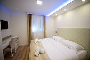 Apartments Leone
