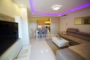 Apartments Leone