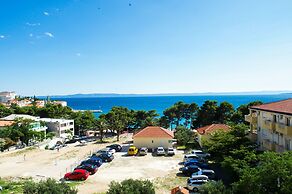 Apartments Leone