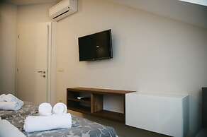 Apartments Leone