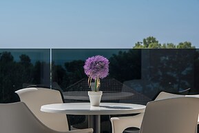 Apartments Leone