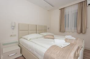 Apartments Leone
