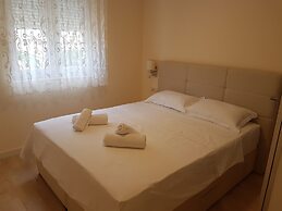 Apartments Leone