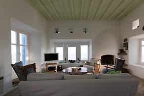 Villa Cycladic Breeze Tranquil & Private