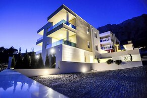 Lux Apartments