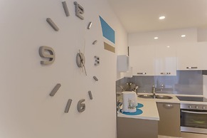 Lux Apartments