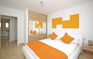 Lux Apartments