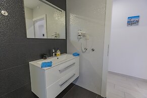 Lux Apartments