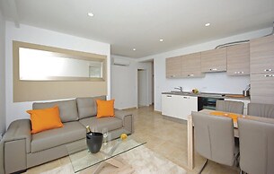 Lux Apartments