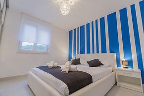 Lux Apartments