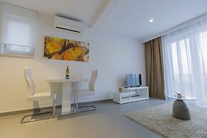 Lux Apartments