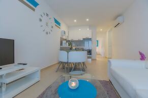 Lux Apartments