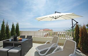 Lux Apartments