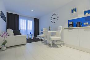 Lux Apartments