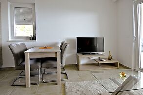 Lux Apartments