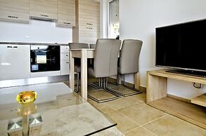 Lux Apartments