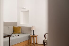 Kuntino Suites