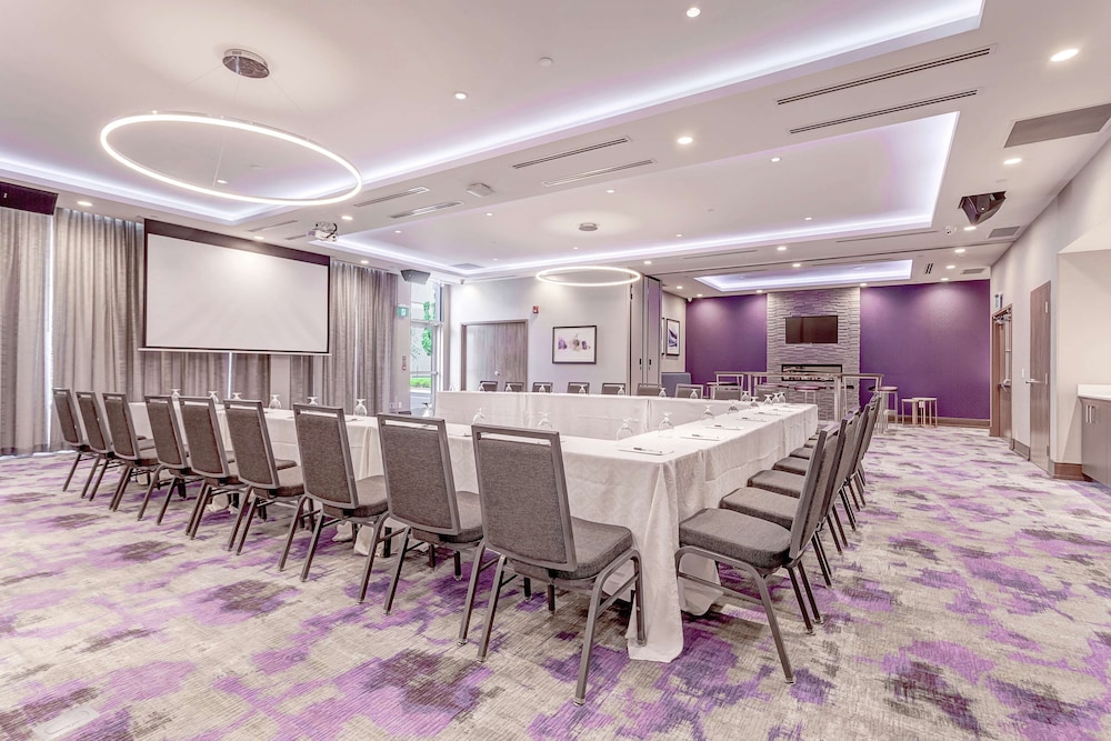 Home2 Suites by Hilton Toronto Brampton