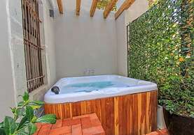 Antigua Trece Hotel Fusión & Spa