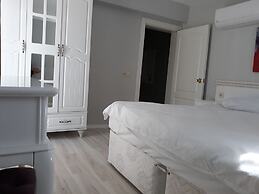 Golden Spark Apart Hotel