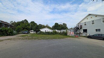 Oakwood Motel