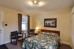 Oakwood Motel