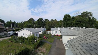 Oakwood Motel