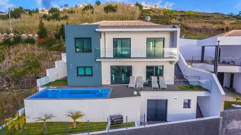 A&M House II Luxury Holidays Home