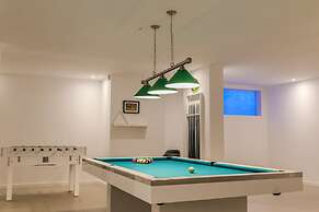 A&M House II Luxury Holidays Home