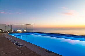 A&M House II Luxury Holidays Home