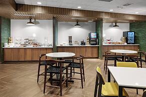 Fairfield by Marriott Port Clinton Waterfront