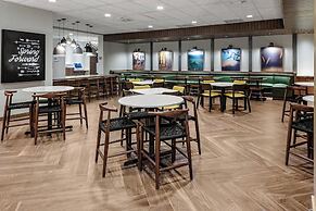 Fairfield by Marriott Port Clinton Waterfront