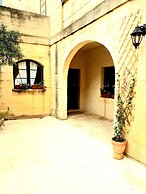 Panoramic Farmhouse