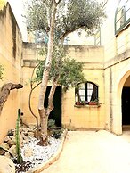 Panoramic Farmhouse