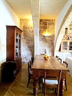 Panoramic Farmhouse