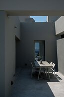 Melidonia Suites
