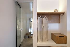 Melidonia Suites
