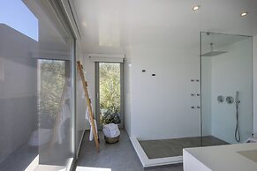 Melidonia Suites