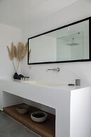 Melidonia Suites