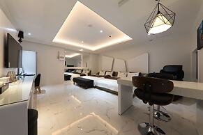 Hotel Encore