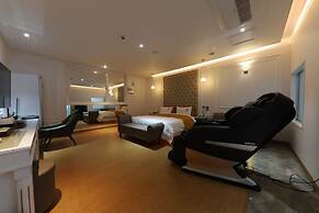 Hotel Encore