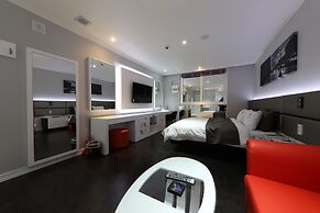 Hotel Encore