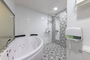 Hotel Encore