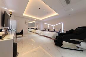 Hotel Encore