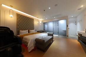 Hotel Encore